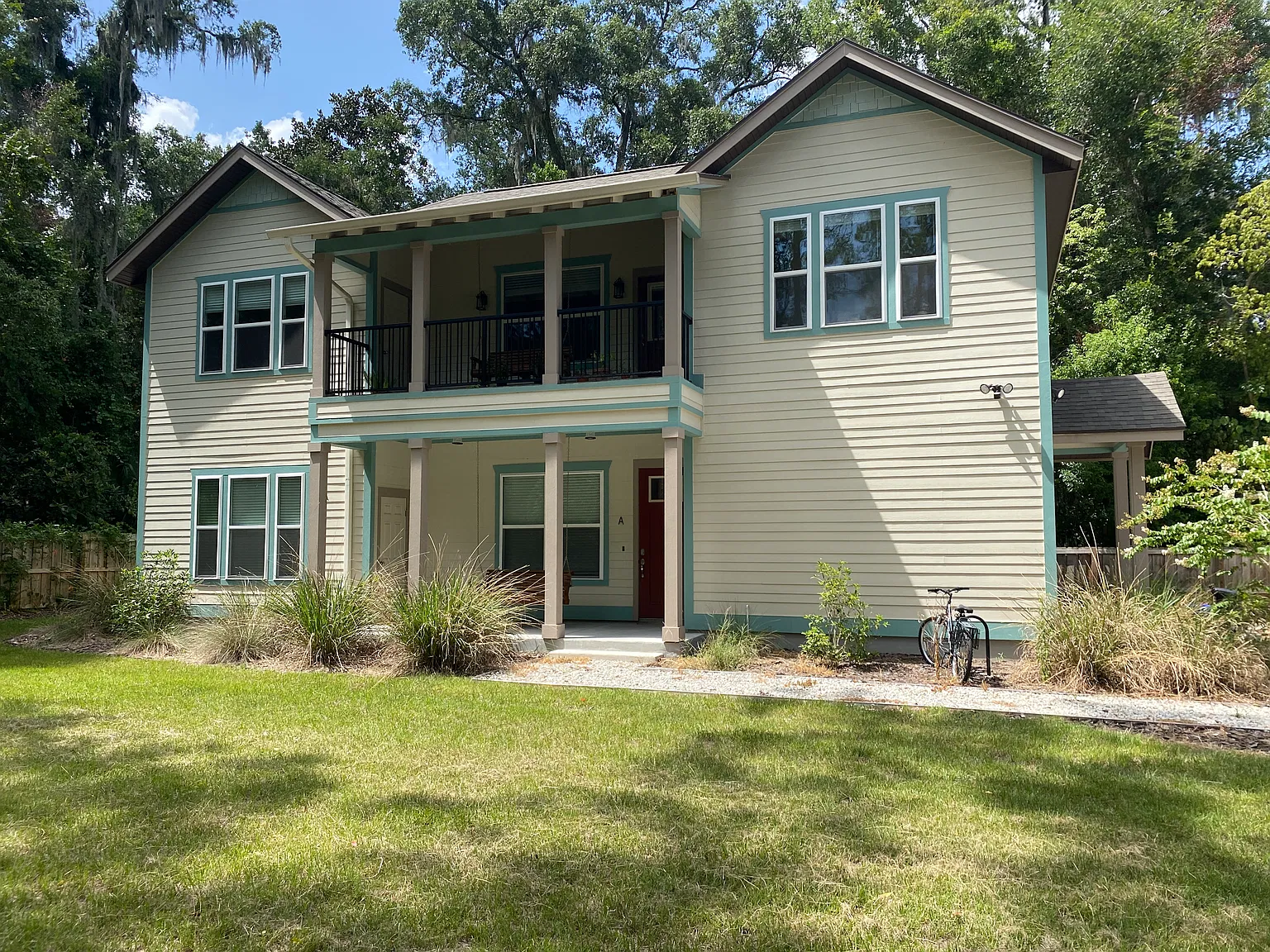 3 bed, 1328 sqft, $2,320 — Photo 1