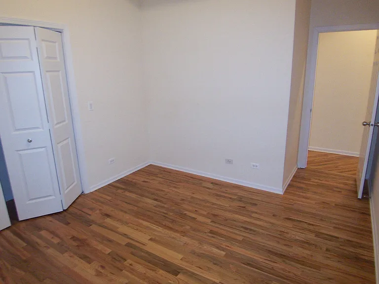 1528 W Greenleaf Ave #1 — Photo 5