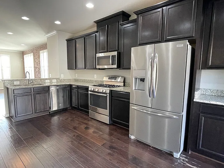 201 Woodstream Cir — Photo 19