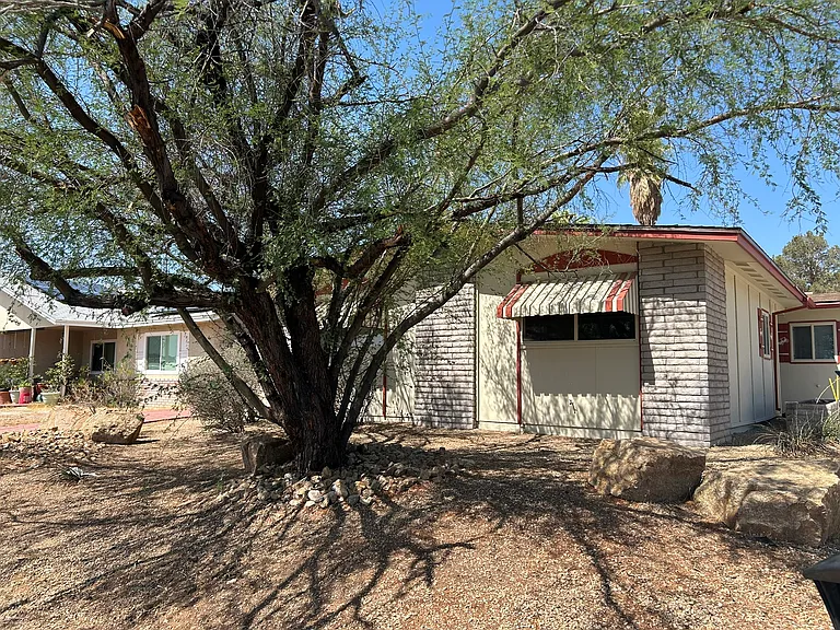 920 Palmhurst Dr — Photo 25