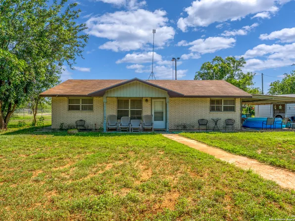 258 County Road 4000, Pearsall, TX 78061