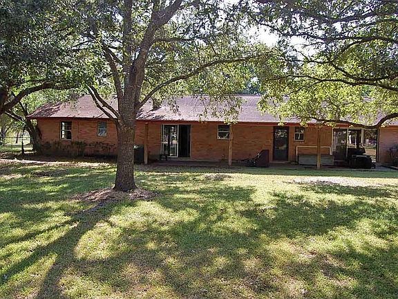 4th image of 2105 Kelly Dr