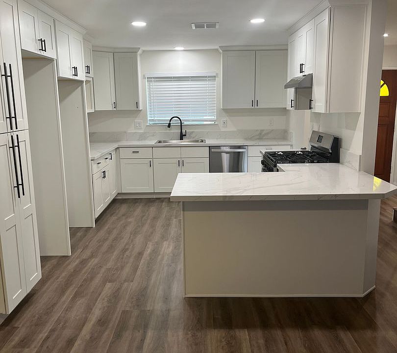 1st image of 622 E Lee Pl #622