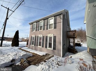 823 W Main St, Waynesboro, PA 17268