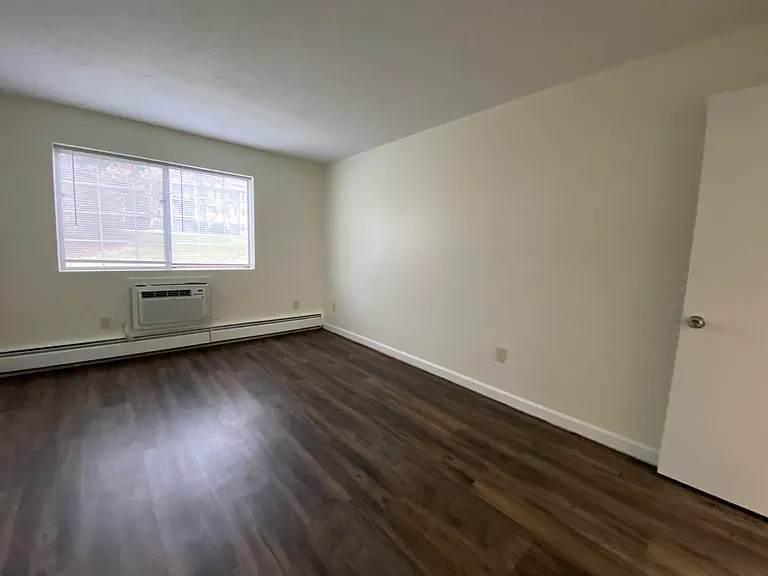 383 Huse Rd #35 — Photo 21