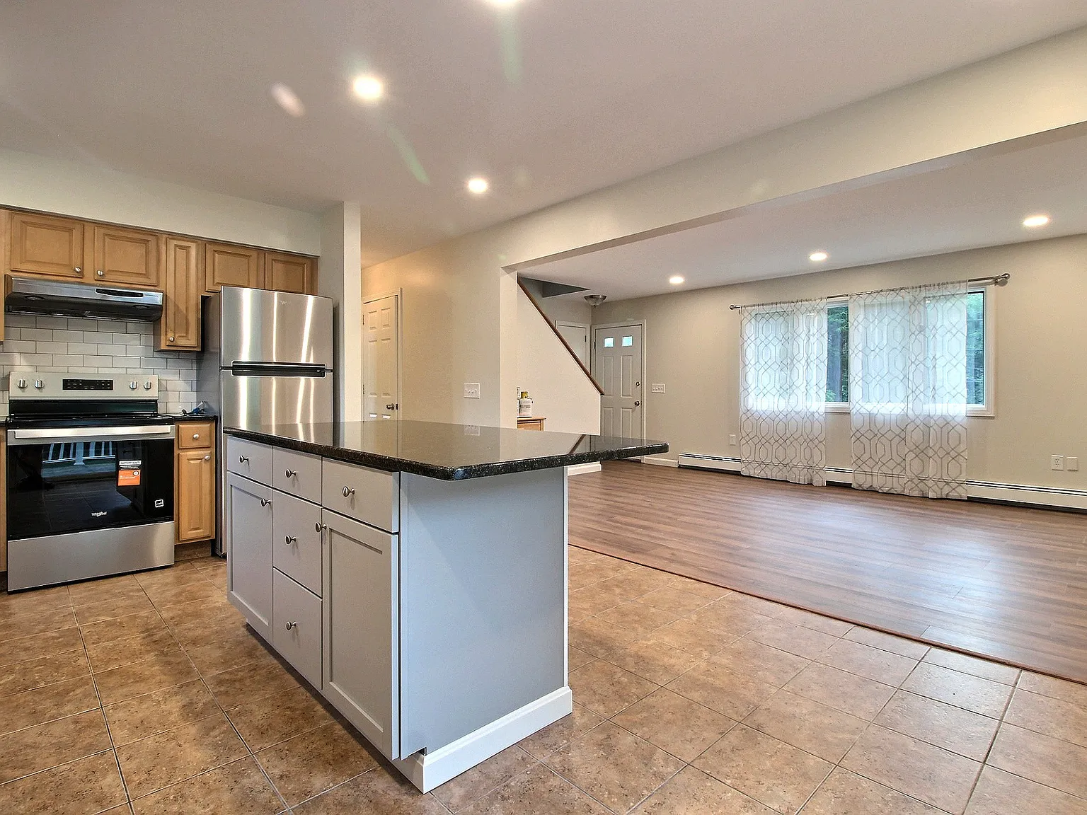 4 bed, 1729 sqft, $3,550 — Photo 4