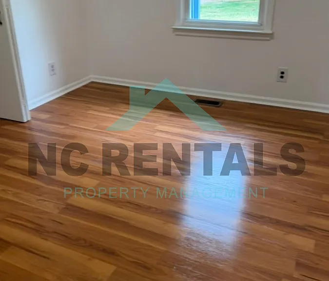 900 Greenwood Blvd — Photo 18