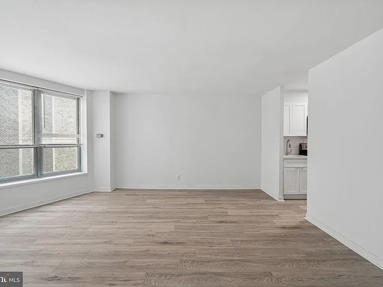 224 W Rittenhouse Sq #30-2602 — Photo 3