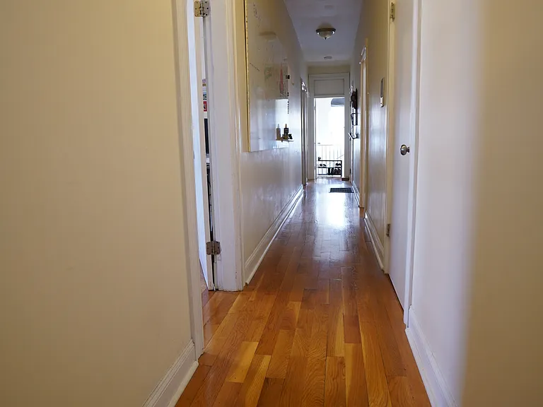 109 Windsor St. — Photo 8