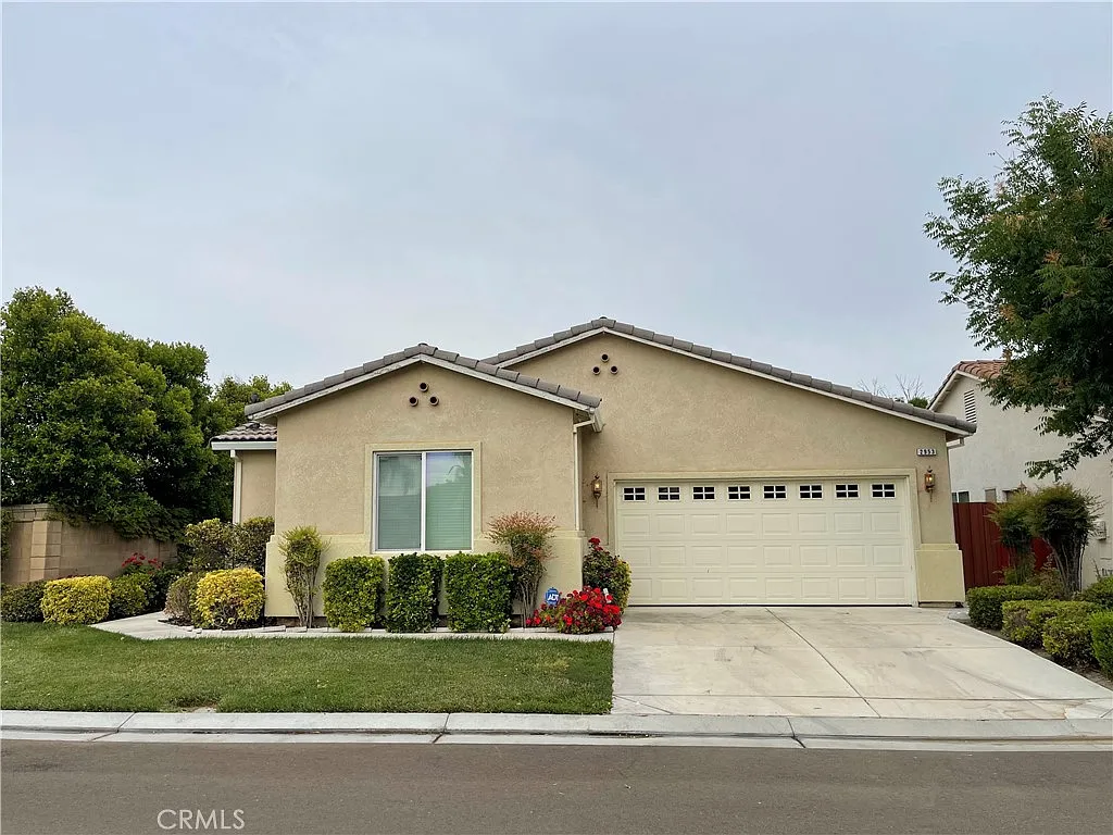 2953 La Vina Cir photo 1