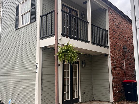 3rd image of 303 Rue Chartres