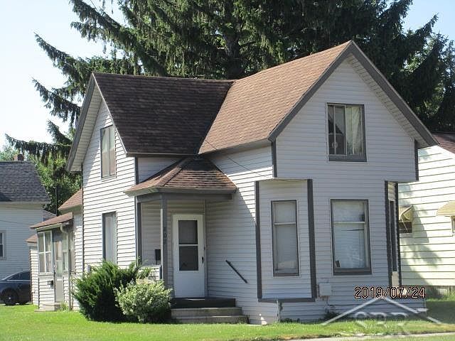 1st image of 802 S Woodbridge St