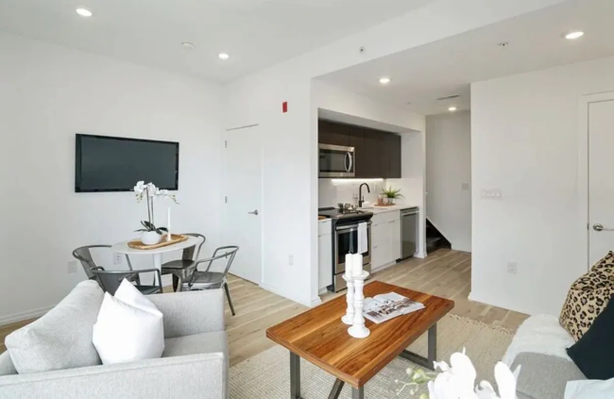 1 bed, 667 sqft, $1,635 — Photo 3