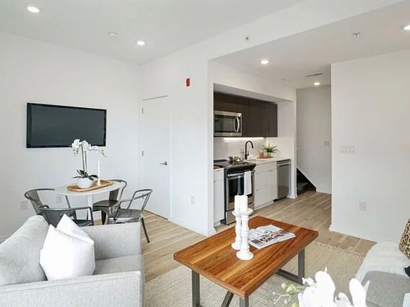 3rd image of 458 N 5th St #22C