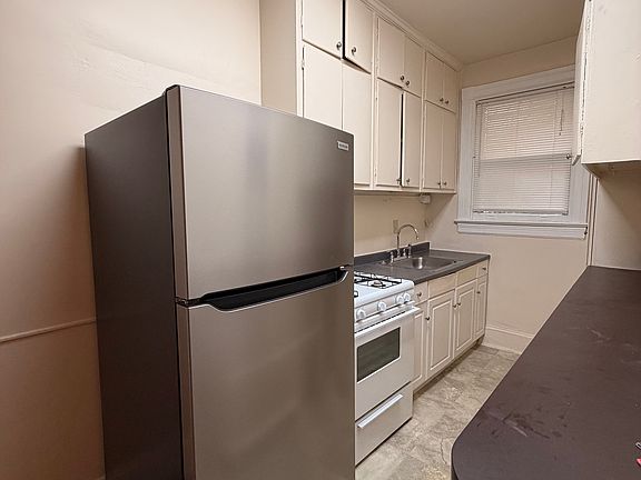 5th image of 2716 Wisconsin Ave NW #9