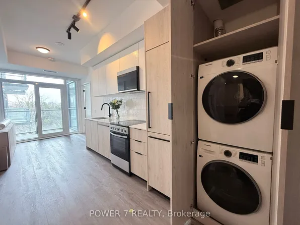 1635 Military Trl, Toronto, ON