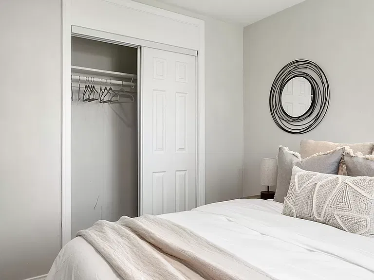 Queen Bed