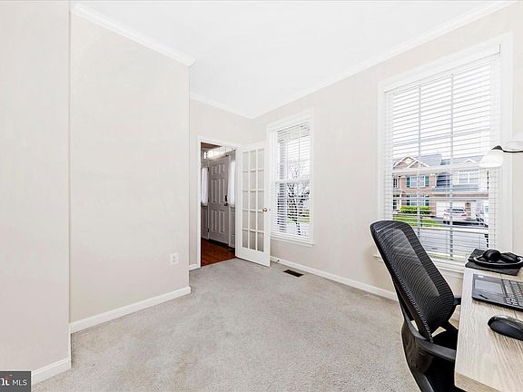 4th image of 207 Tiger Way