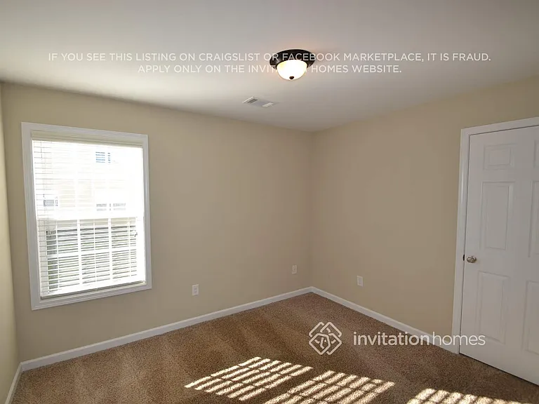 2472 Folsom St — Photo 6