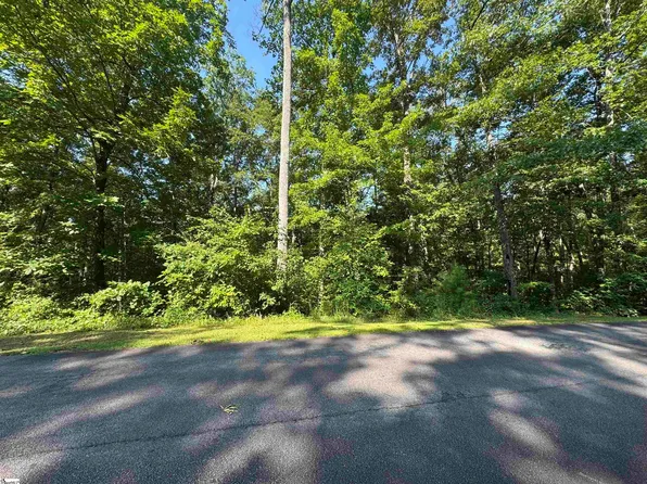 712 Scharlin Dr, Pickens, SC 29671