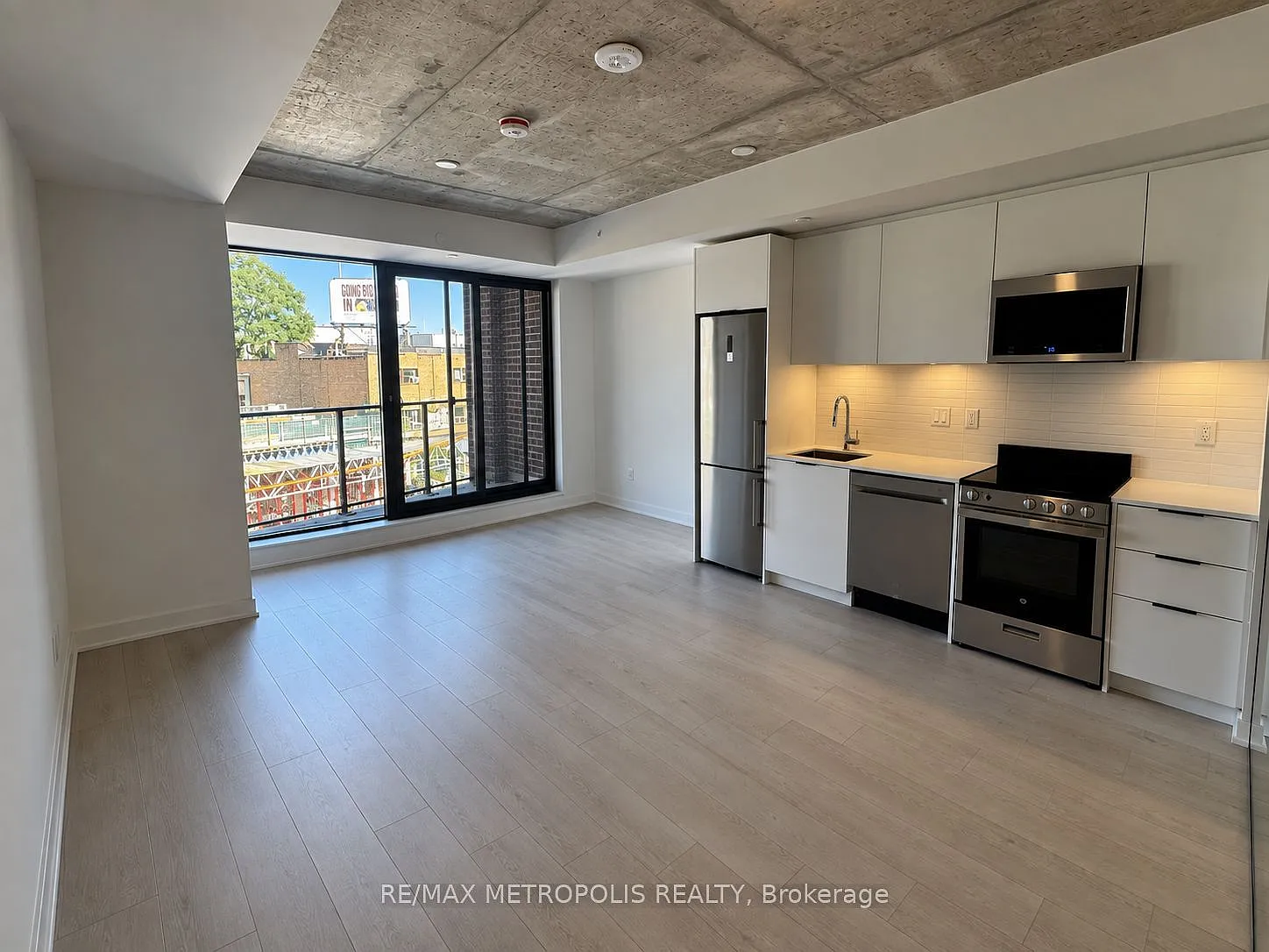 2 bed, $3,100 — Photo 3