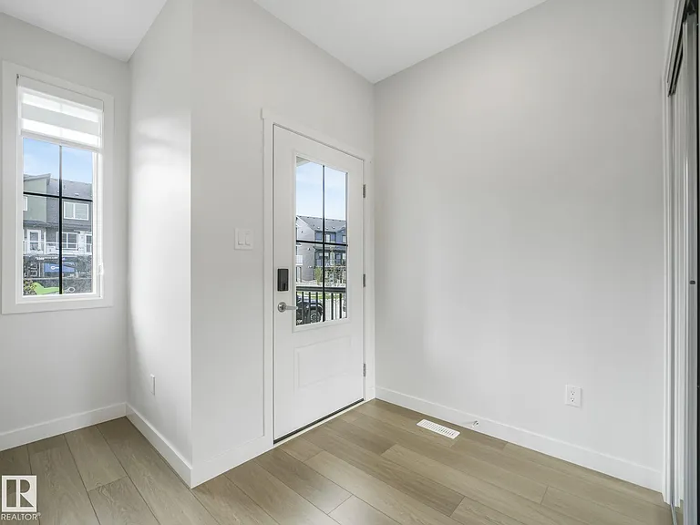 1206 Keswick Dr SW — Photo 4