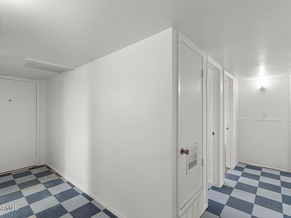 5th image of 2242 E CHIPMAN Road