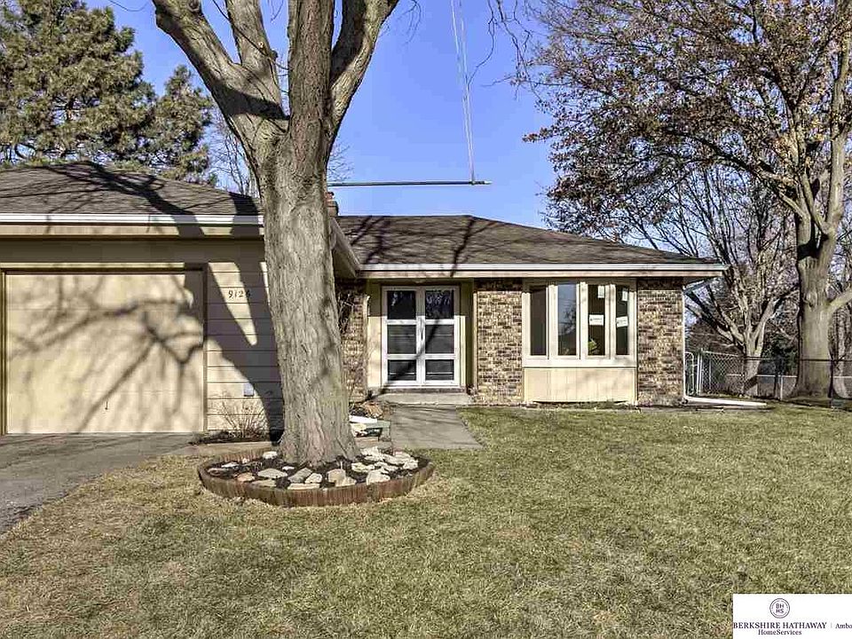 1st image of 9126 Park Dr