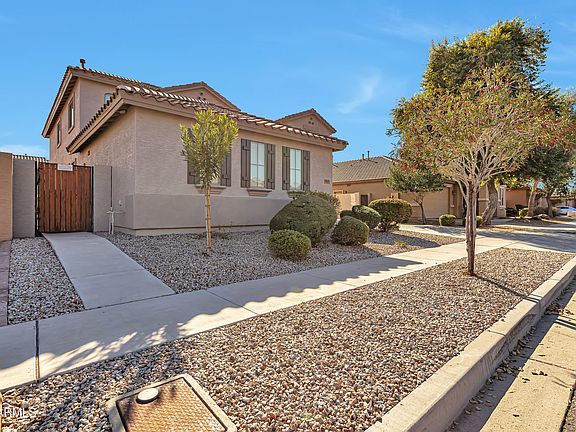 3rd image of 14543 W Sierra St