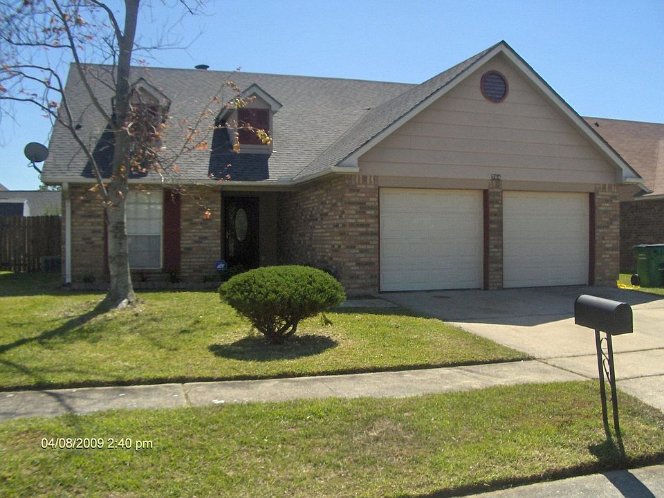 1st image of 764 Lafayette Dr