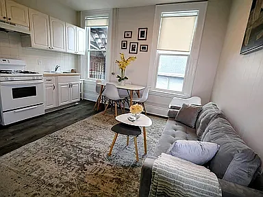 2 bed, 1000 sqft, $2,800 — Photo 3