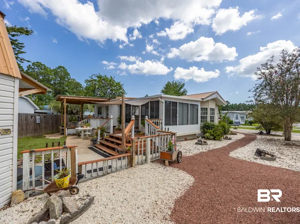 247 Defuniak Cir, Lillian, AL 36549