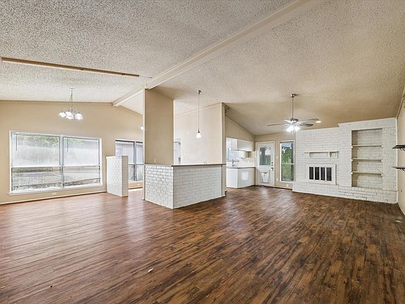 2nd image of 23423 Canyon Lake Dr