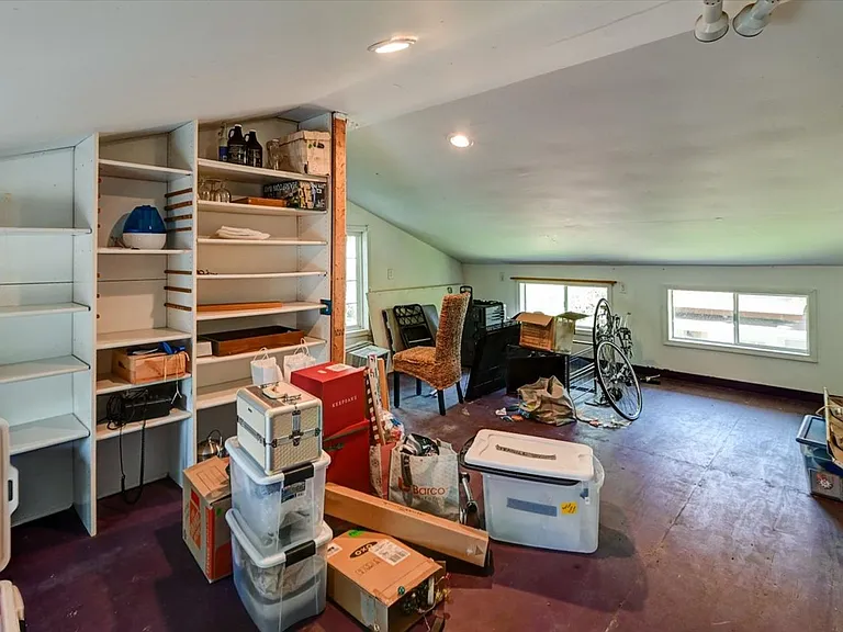 2961 Union St — Photo 29
