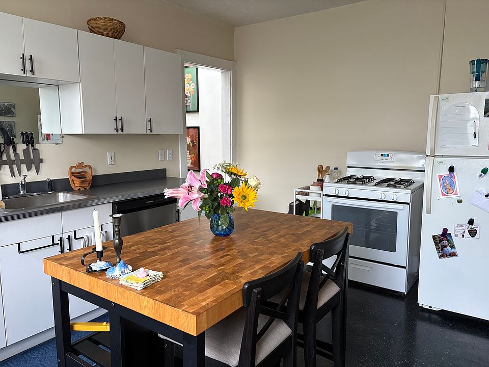 1st image of 2085 Columbus Rd APT 4