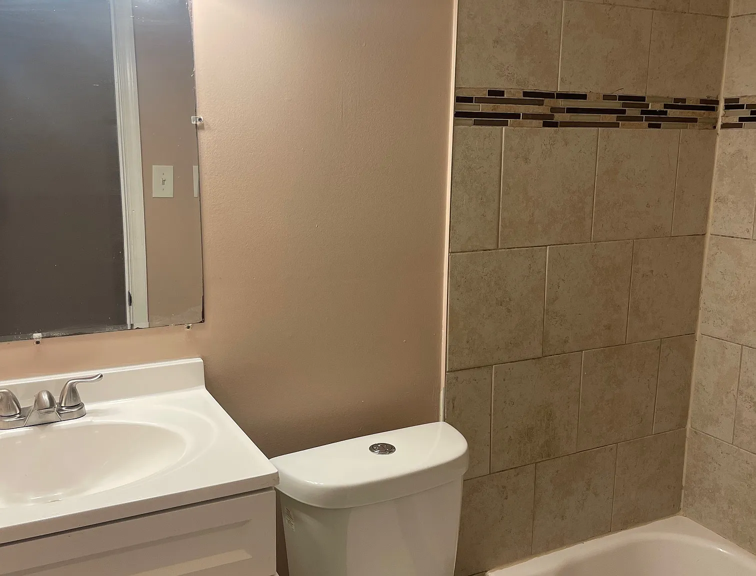 1 bed, 700 sqft, $1,250 — Photo 3