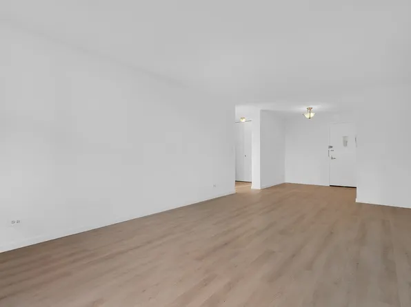 301 East 79th Street image 3 of 12