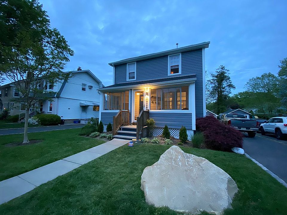 2nd image of 28 Lewis Ave