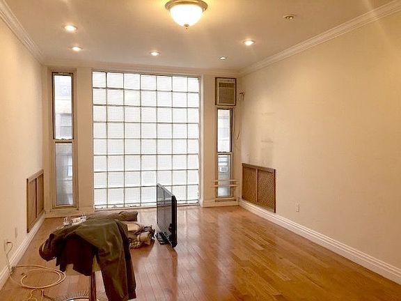 2nd image of 353 E 58th St APT 4