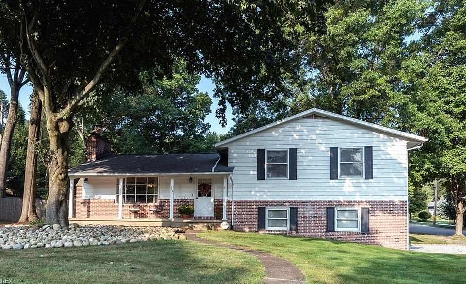 1st image of 786 Eaglenest Ave