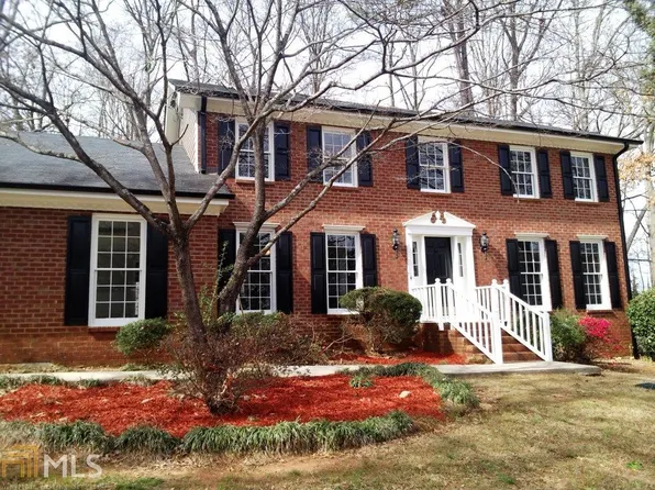 2201 Rodao Dr, Lilburn, GA 30047