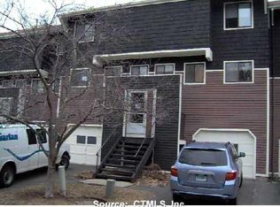 9D Stonegate Cir #9D, Branford, CT 06405