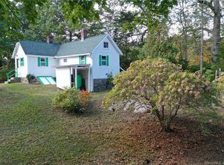 22 Glezen St, Norwich, CT 06360