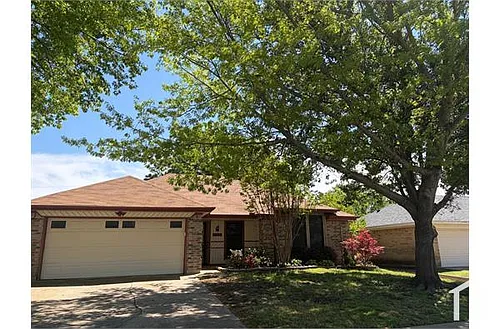 7204 Kary Lynn Dr E Photo 1