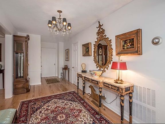 2nd image of 13700 Shaker Blvd #7C