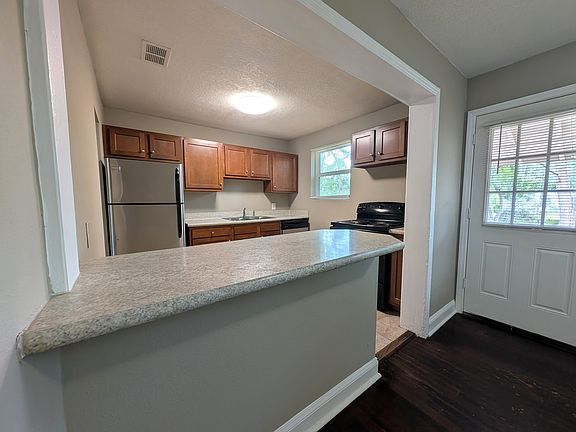 4th image of 5363 Poppy Dr