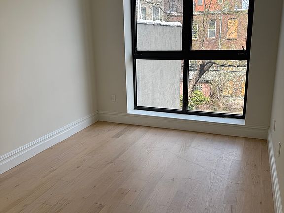 4th image of 447 Decatur St #3A