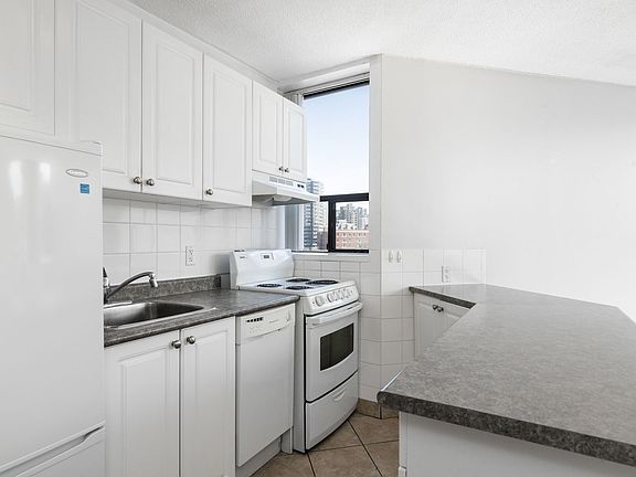 2nd image of 1228 Nicola St #303