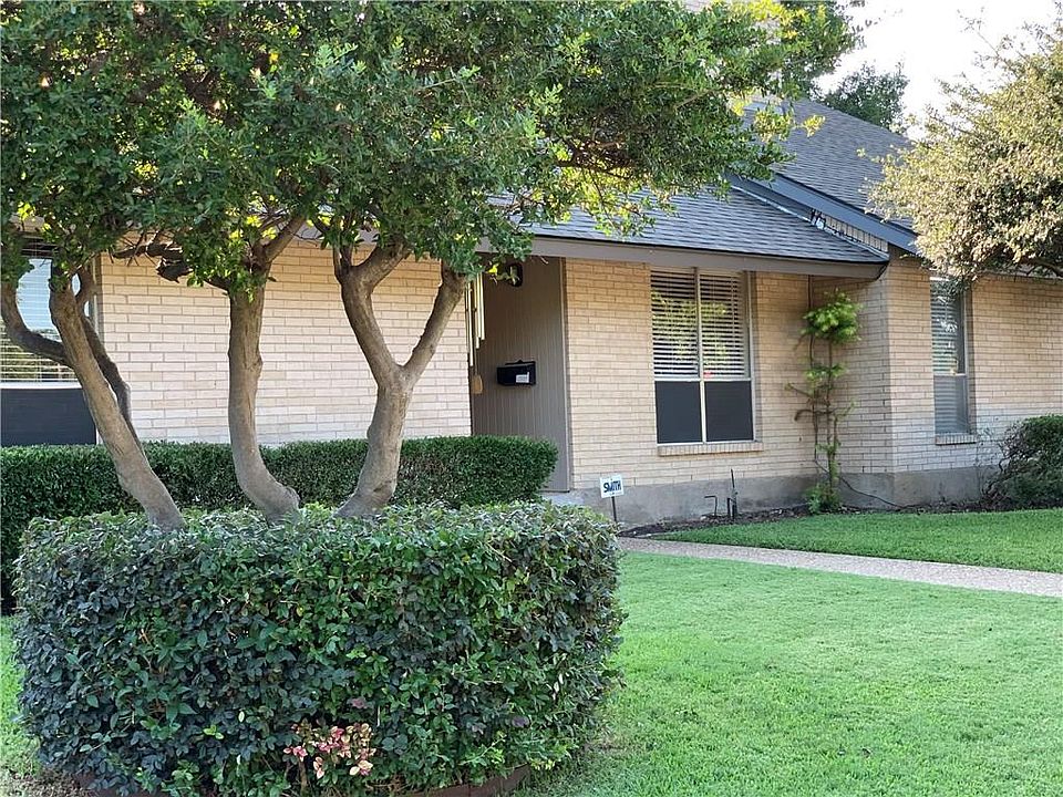 1st image of 9839 Crest Meadow Dr