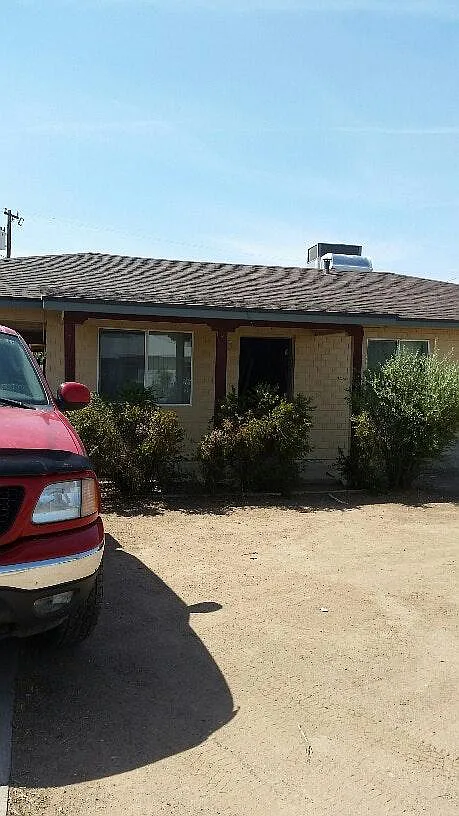 3 bed, 1175 sqft, $1,800 — Photo 1